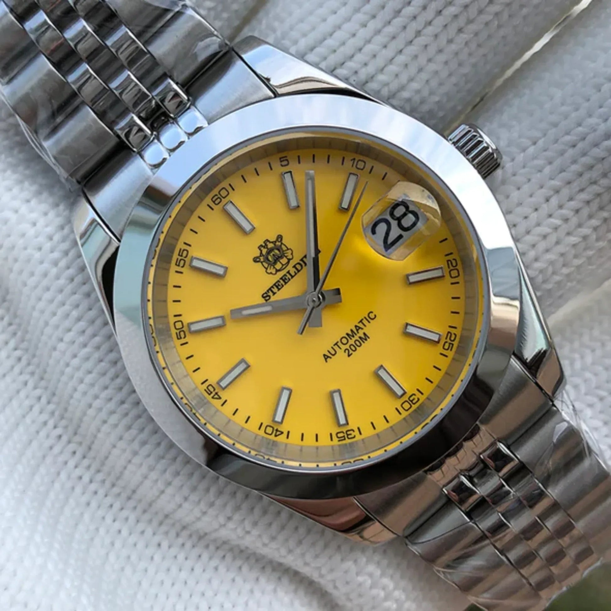Steeldive SD1934 Vintage Diver Watch - Yellow Dial With Jubilee Bracelet - DREAM WATCHES