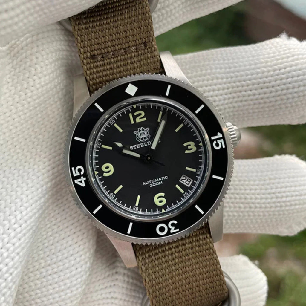 Steeldive SD1952 50-Fathoms Mechanical Watch Men - with Date - DREAM WATCHES