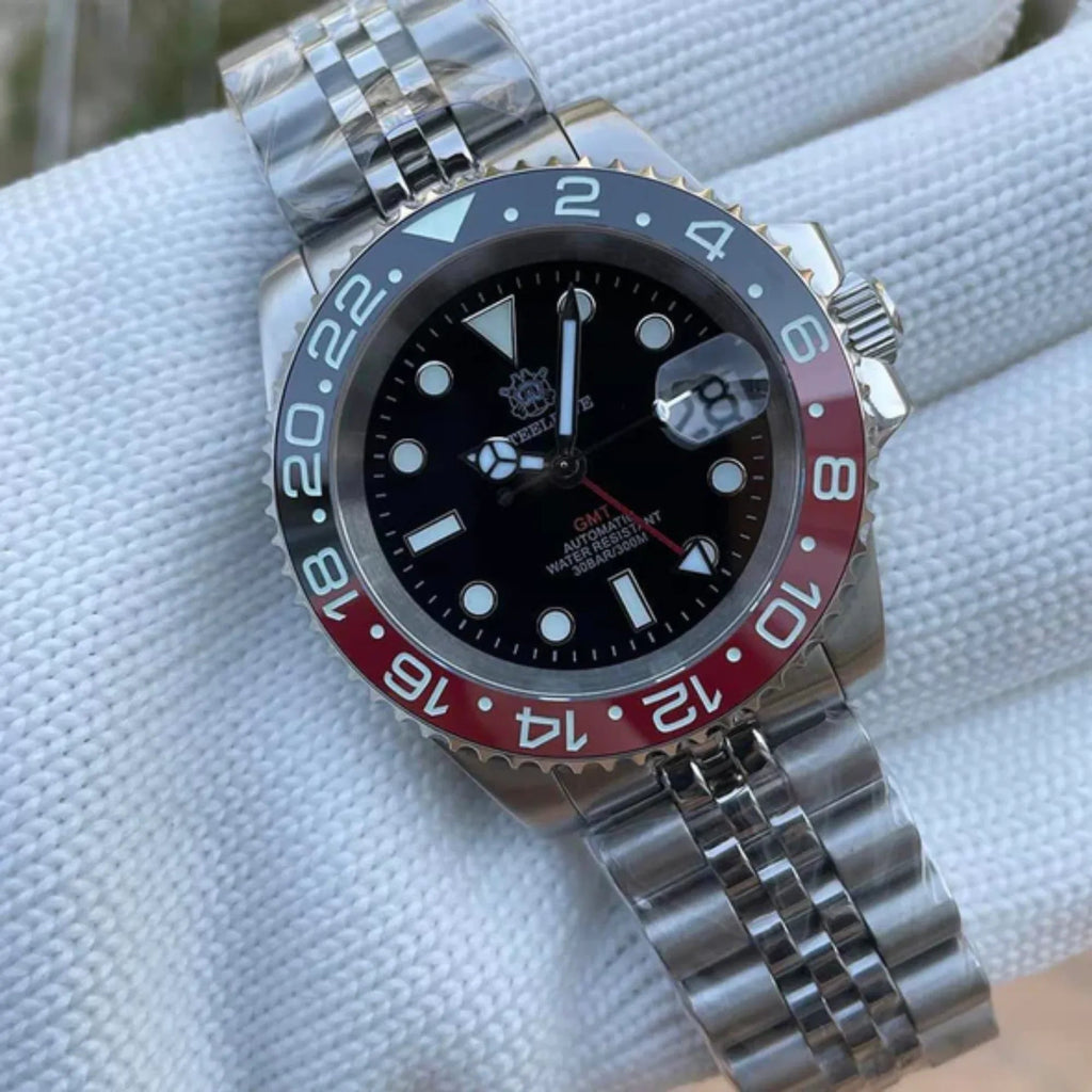 Steeldive SD1993 NH34 GMT Automatic Watch V2 Black/Red With Jubilee Bracelet - DREAM WATCHES