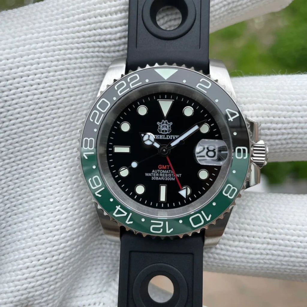 Steeldive SD1993 NH34 GMT Automatic Watch V2 Green/Black Dial With Oyster Bracelet - DREAM WATCHES