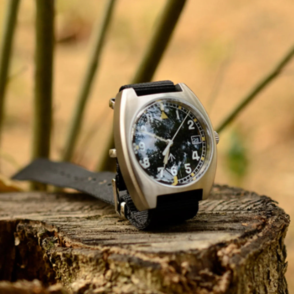 Tonneau W10 Pilot Calendar Military Watch S2001 - DREAM WATCHES