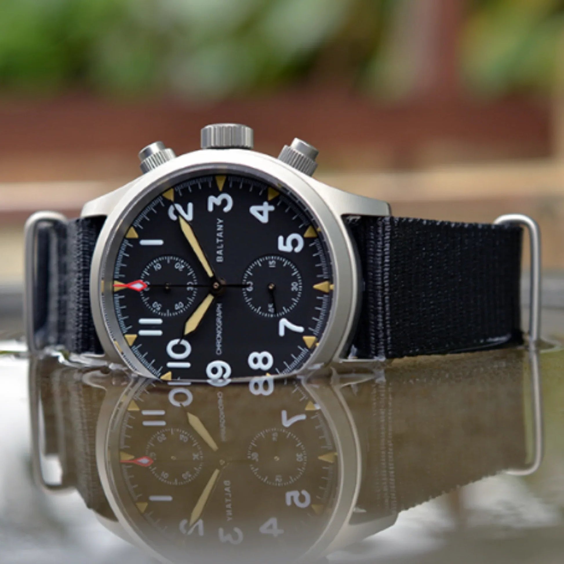 Vintage Military Style Quartz Chronograph Watch S5033 - DREAM WATCHES