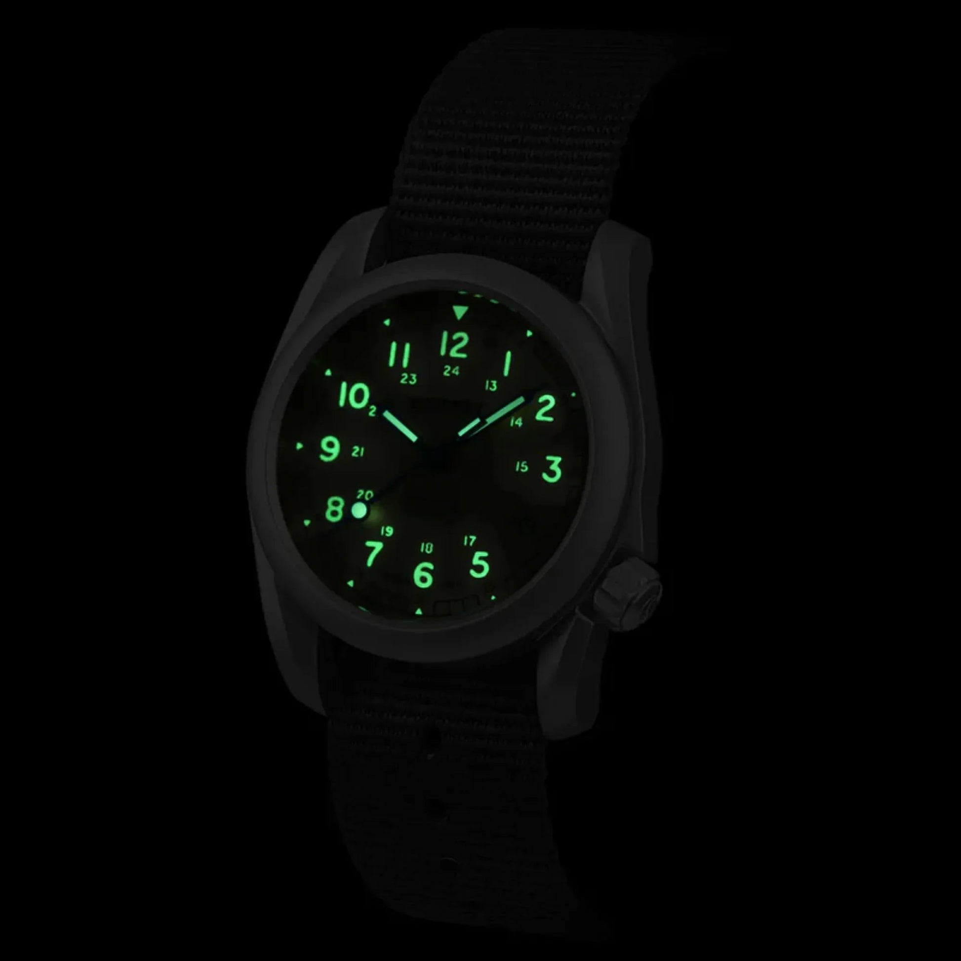 VOYAGER - 100M Waterproof Titanium Automatic Field Watch | Vintage Noir - DREAM WATCHES