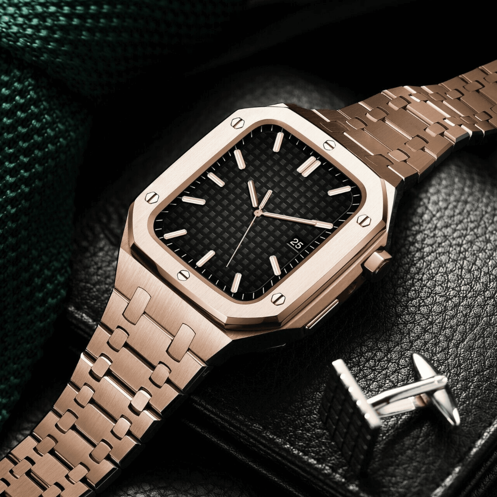 Gold 2025 case watches
